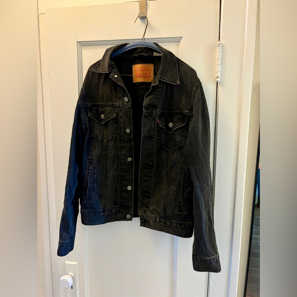 LEVIS CLASSIC TRUCKER JACKET SIZE M